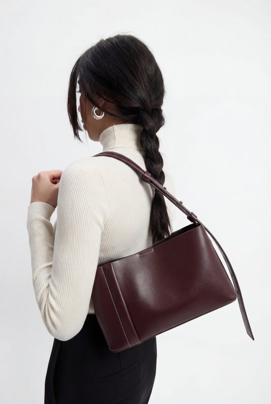 THE SMALL TOTE PLISSÉ BURGUNDY