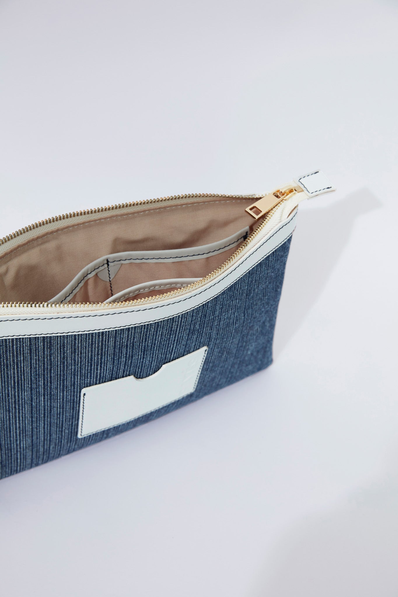 STITCHED CLUTCH IN MARINE/OFF-WHITE