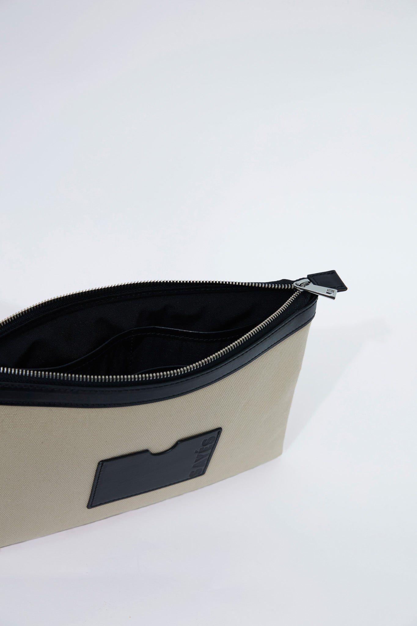 STITCHED CLUTCH BEJ/SİYAH