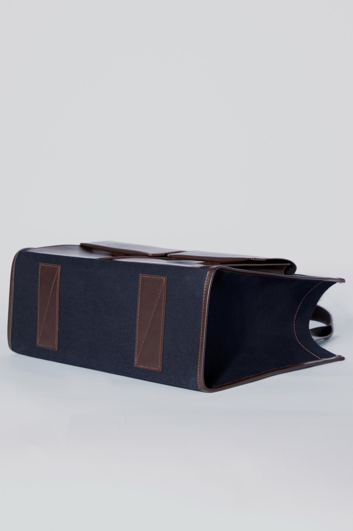 STITCHED POCKET MAXI TOTE LACİVERT/KAHVERENGİ