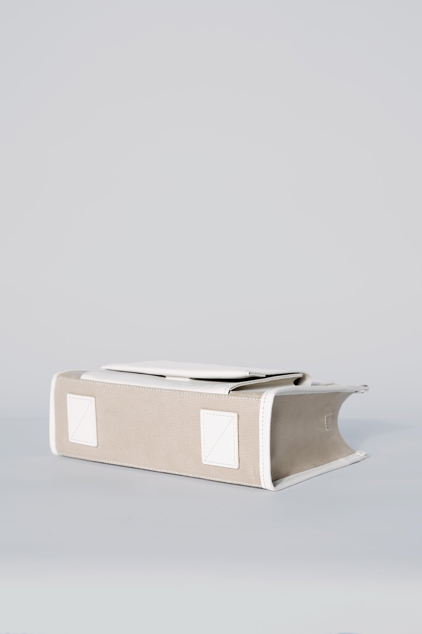 STITCHED POCKET MINI TOTE IN BEIGE/OFF-WHITE