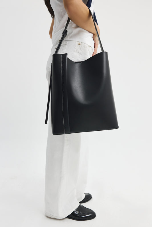 THE LARGE TOTE PLISSÉ BLACK