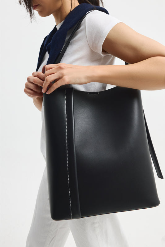 THE LARGE TOTE PLISSÉ BLACK LEATHER