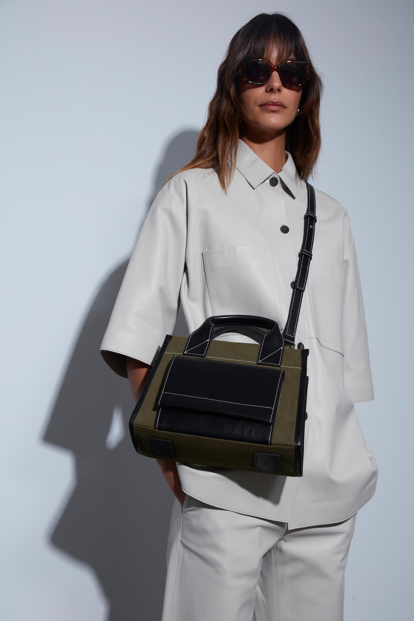STITCHED POCKET MINI TOTE KHAKI/BLACK