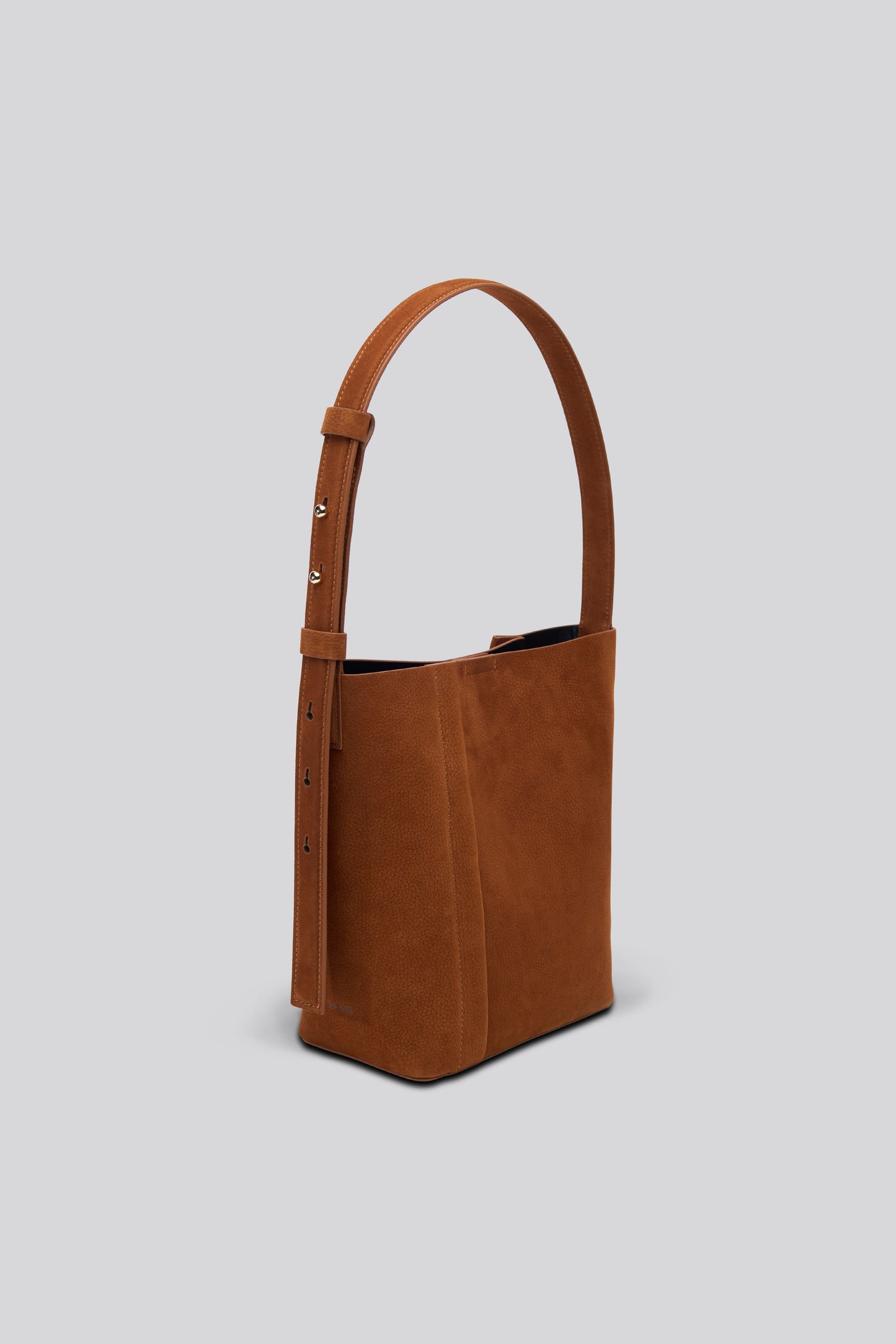 THE MEDIUM TOTE PLISSÉ KARAMEL NUBUK