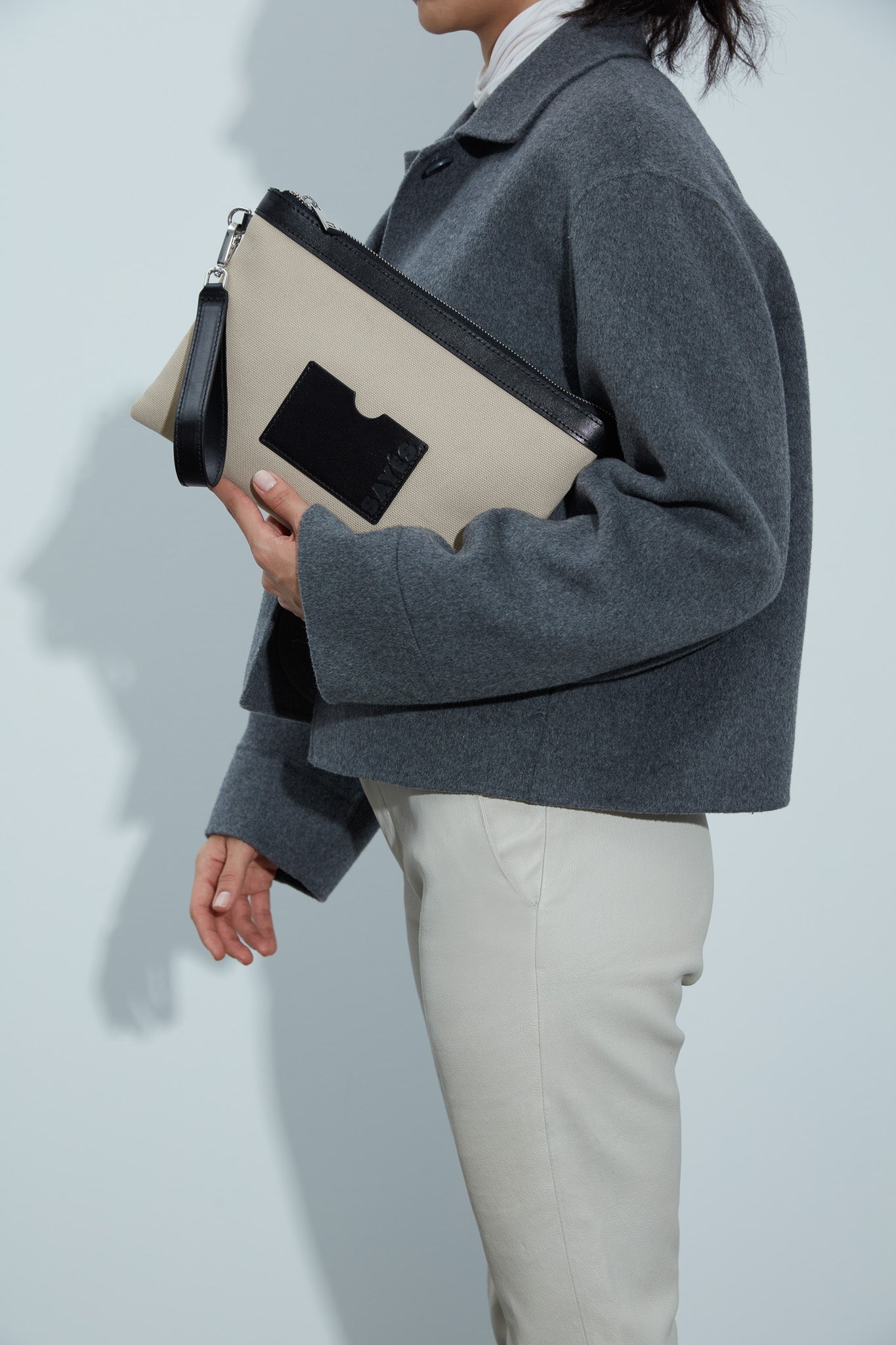 STITCHED CLUTCH BEJ/SİYAH