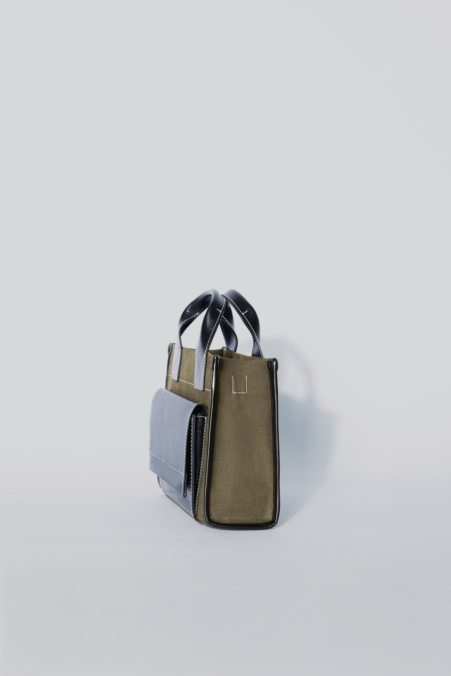 STITCHED POCKET MINI TOTE KHAKI/BLACK