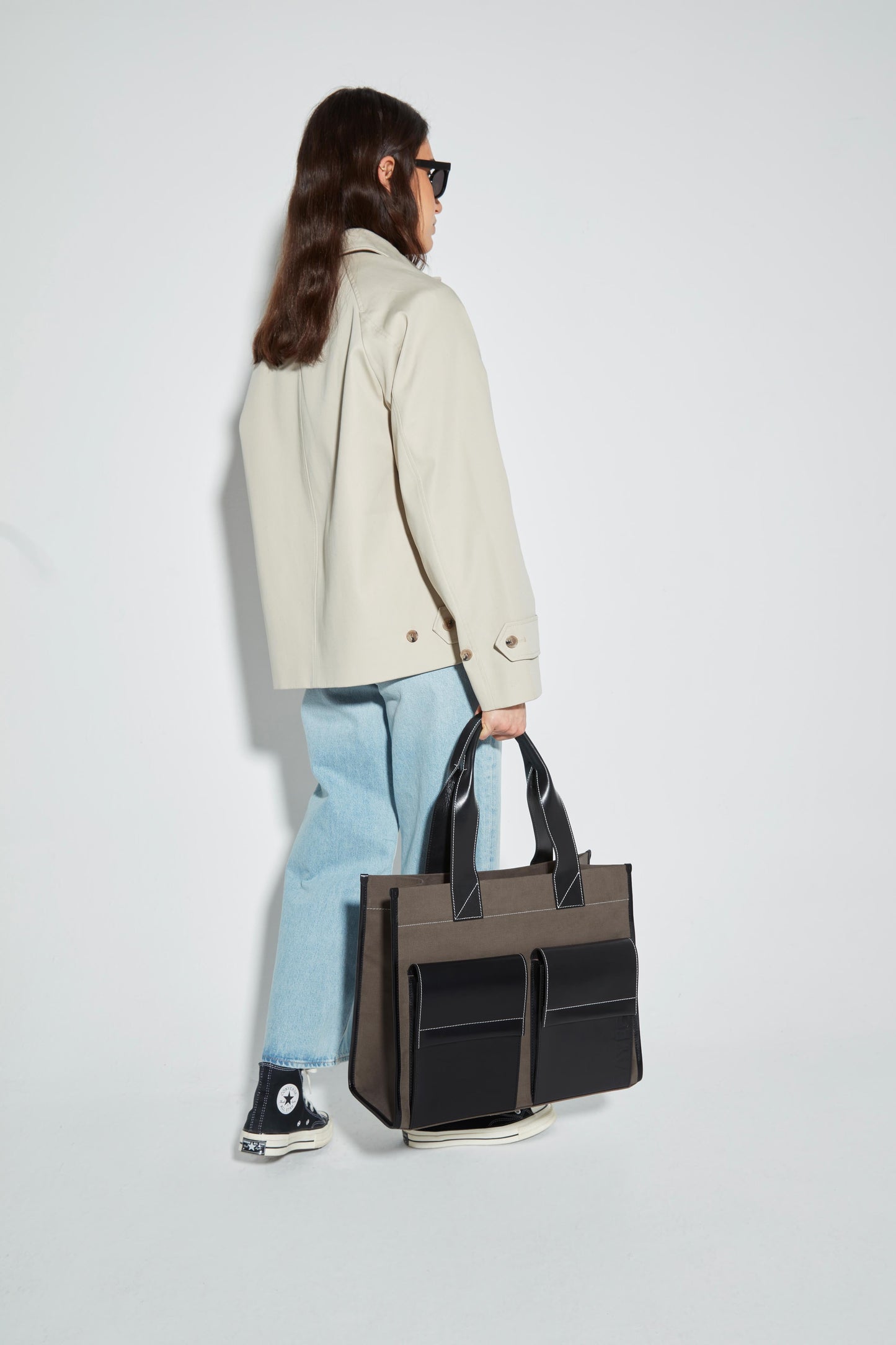 STITCHED POCKET MAXI TOTE IN MINK AND BLACK