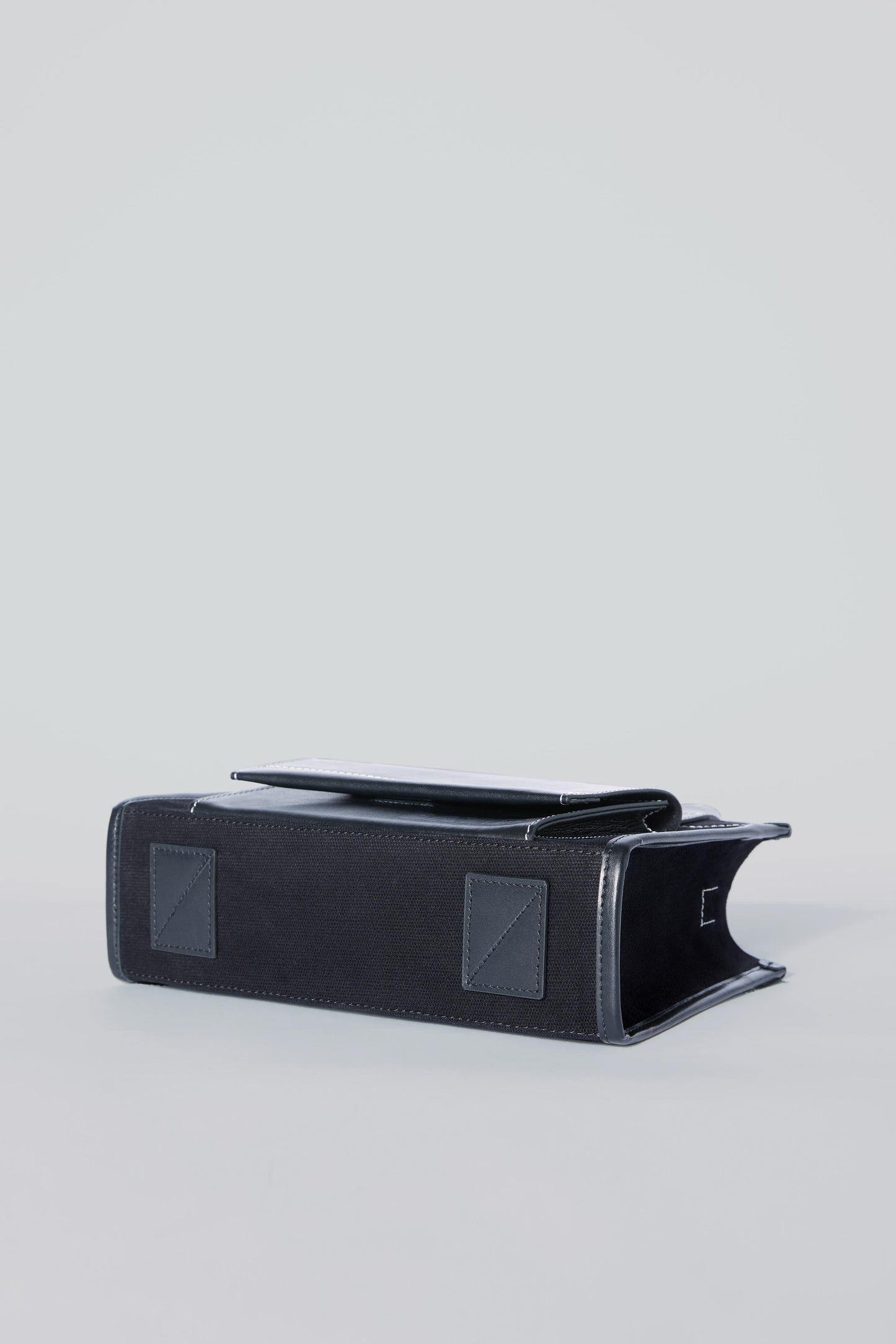 STITCHED POCKET MINI TOTE SİYAH