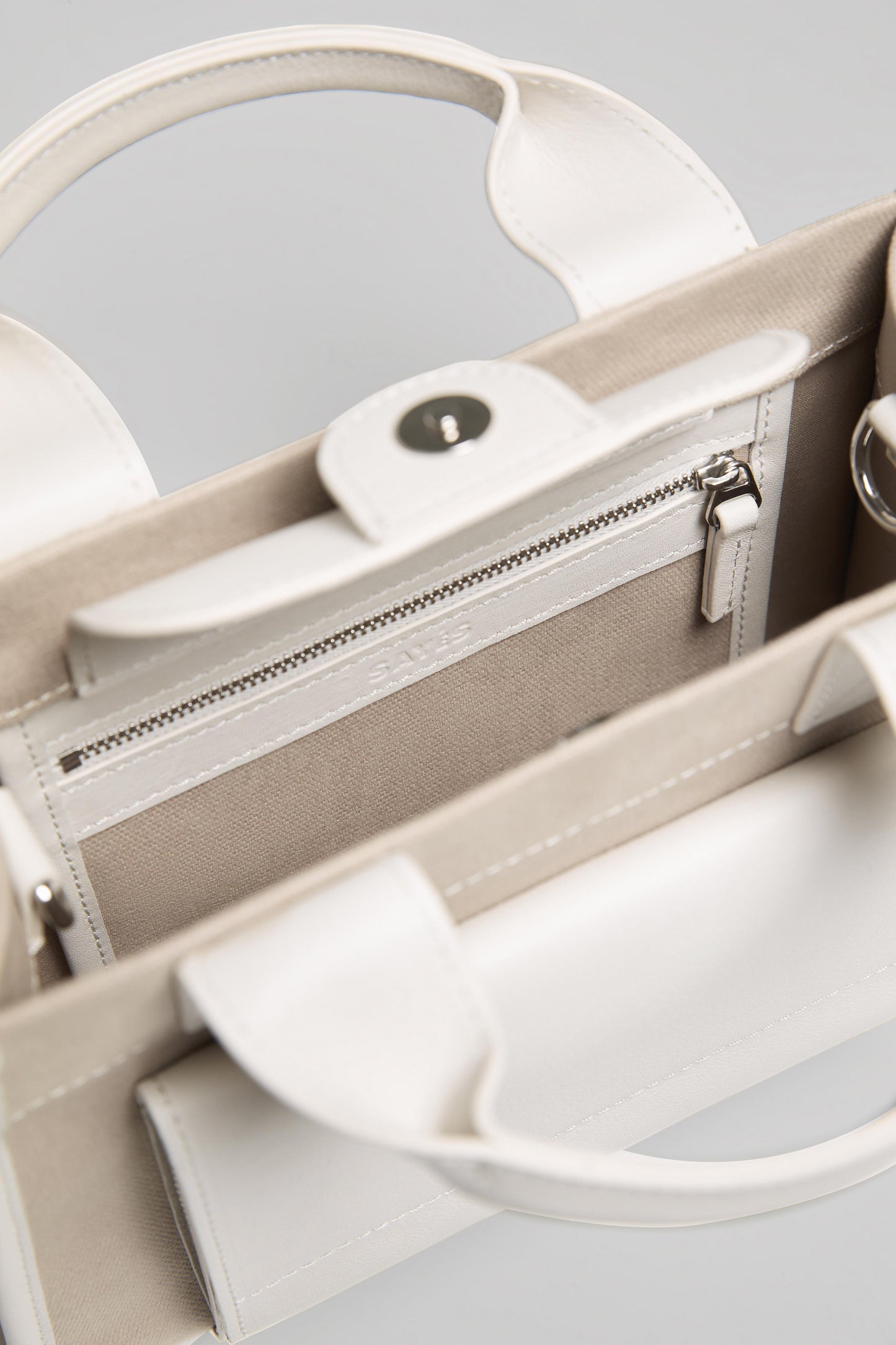 STITCHED POCKET MINI TOTE IN BEIGE/OFF-WHITE