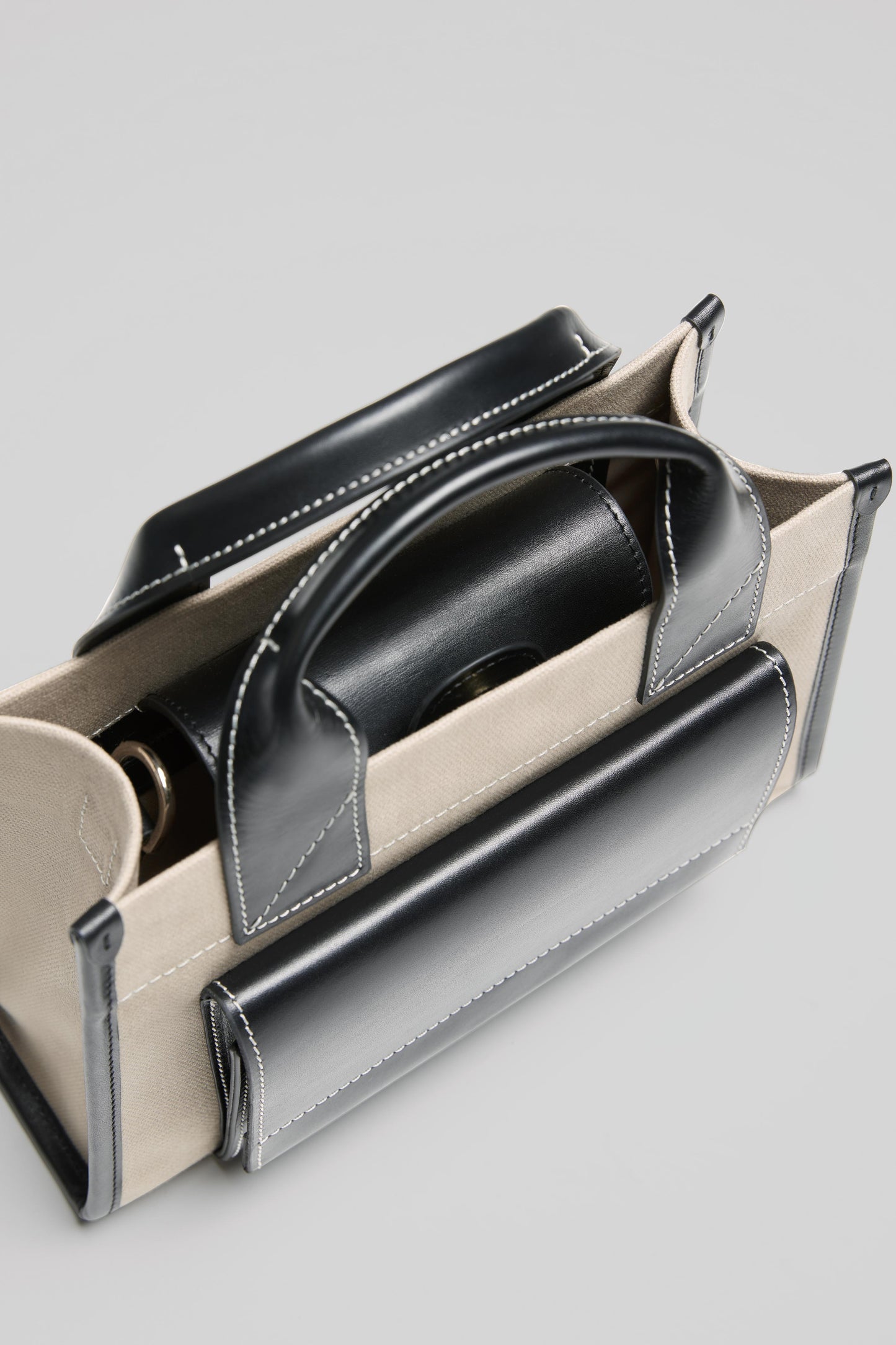 STITCHED POCKET MINI TOTE IN BEIGE/BLACK