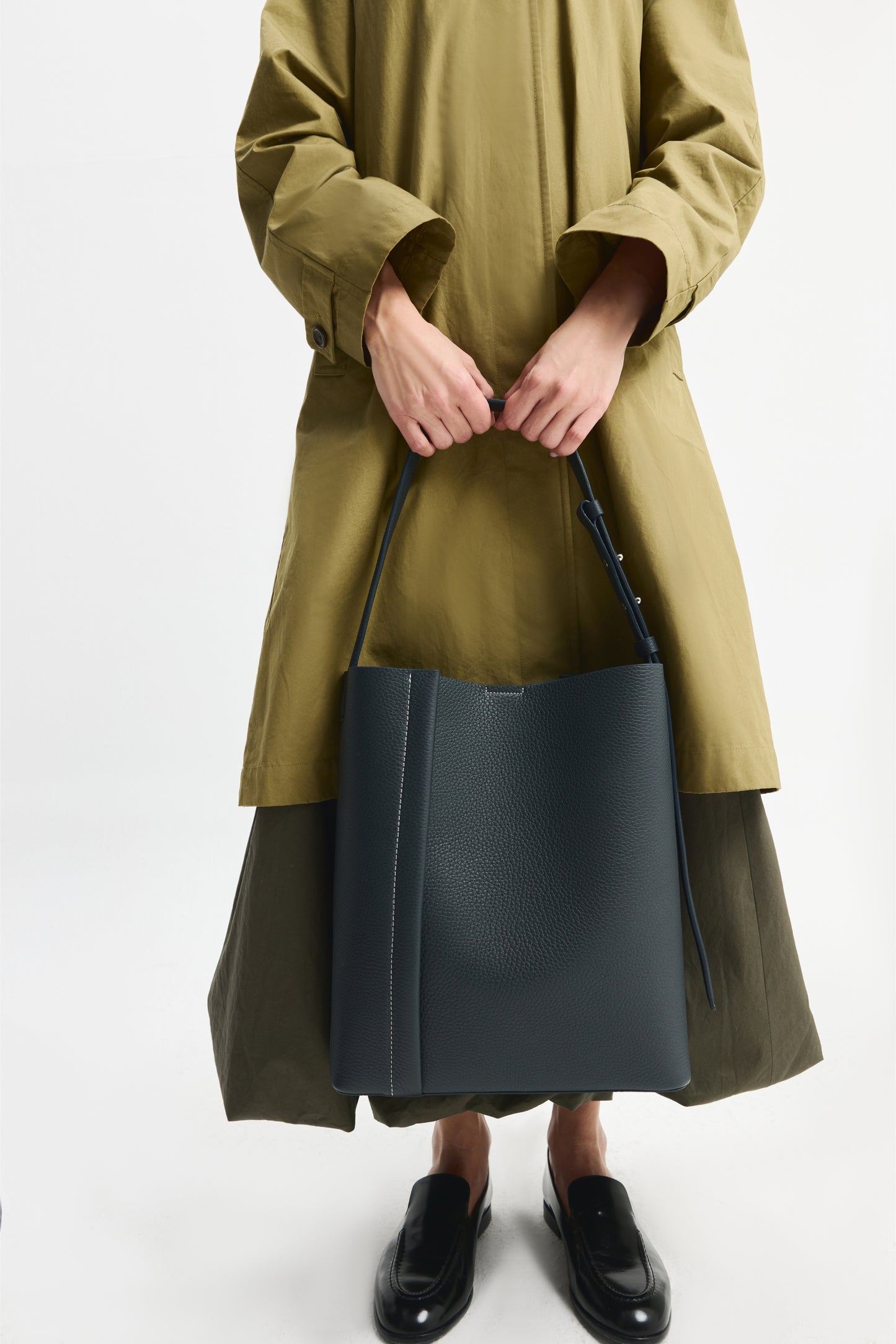 THE LARGE TOTE PLISSÉ MAVİ ANTRASİT