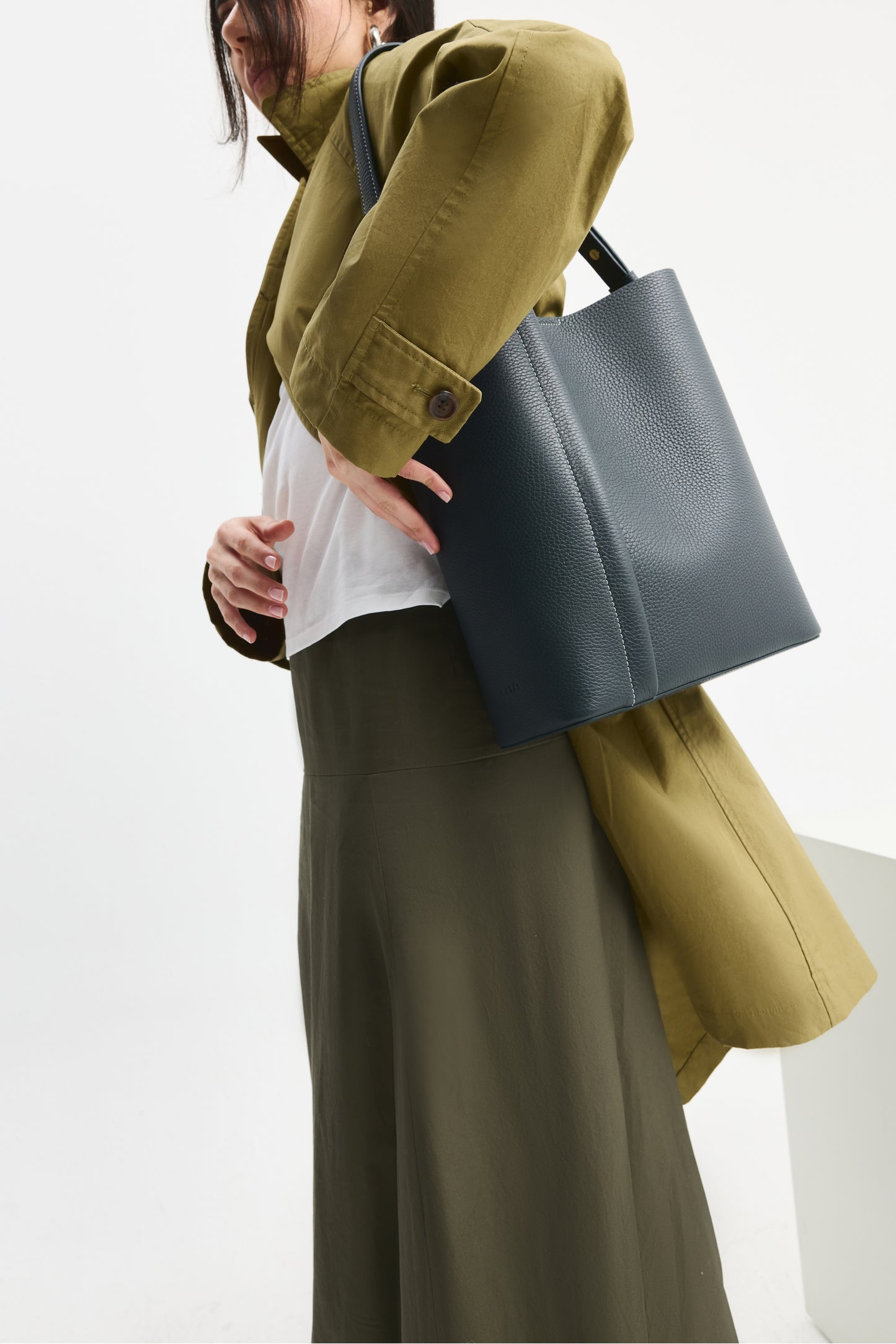 THE LARGE TOTE PLISSÉ MAVİ ANTRASİT