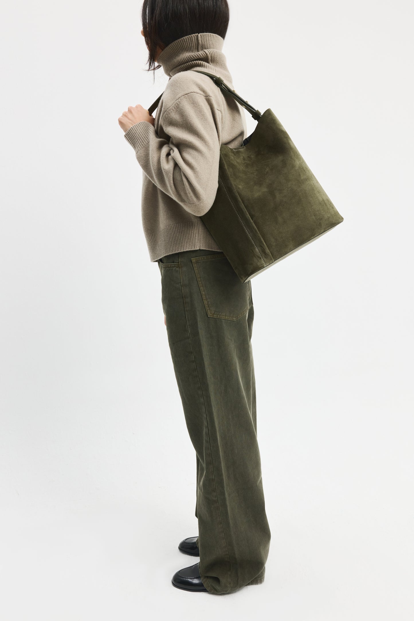 THE LARGE TOTE PLISSÉ HAKİ SÜET