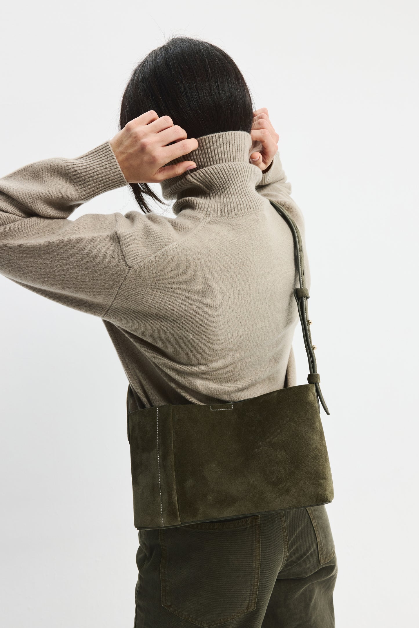 THE SMALL TOTE PLISSÉ HAKİ SÜET